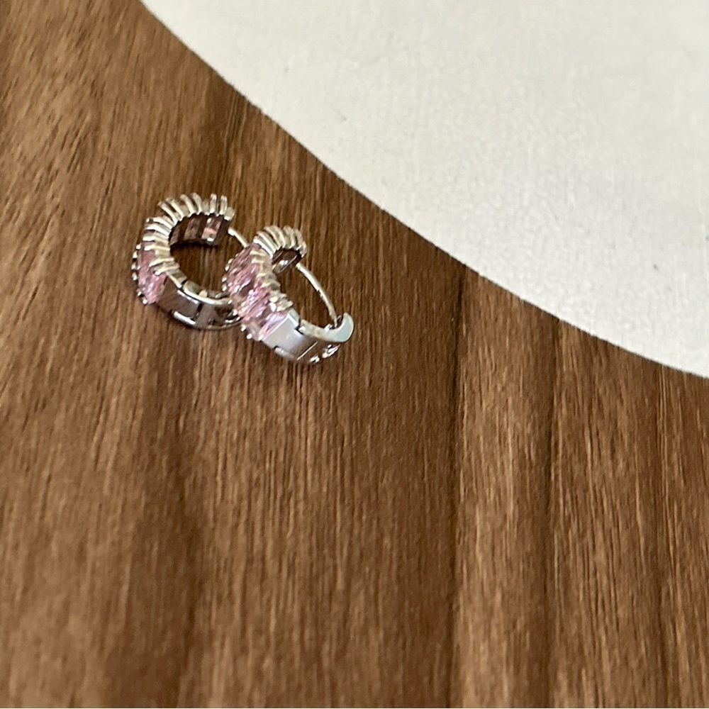 Pink and Silver Hoop Earrings Q775 - Picture 3 of 6